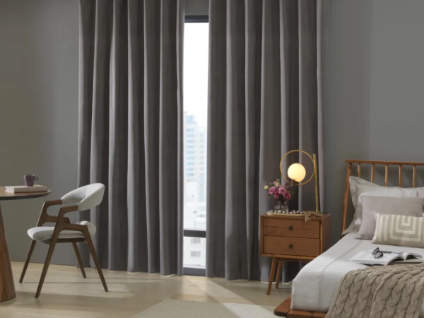 Aconchego e estilo: as melhores cortinas para quartos de casal