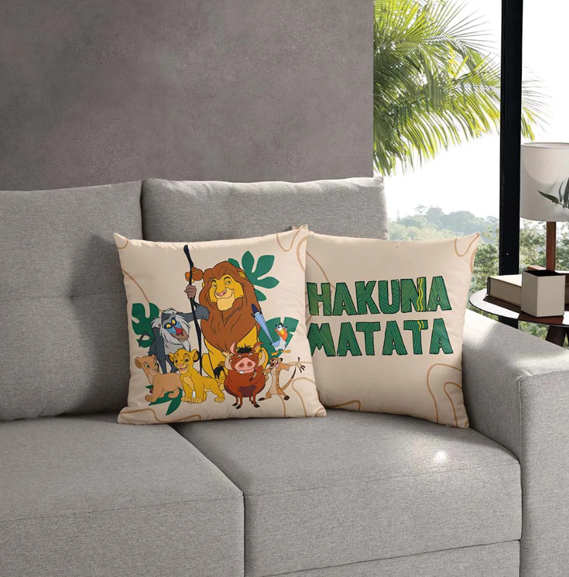 Almofadas e cortinas: criando harmonia visual no lar