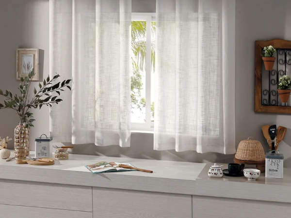 Qual o tipo de cortina ideal para cozinha moderna?