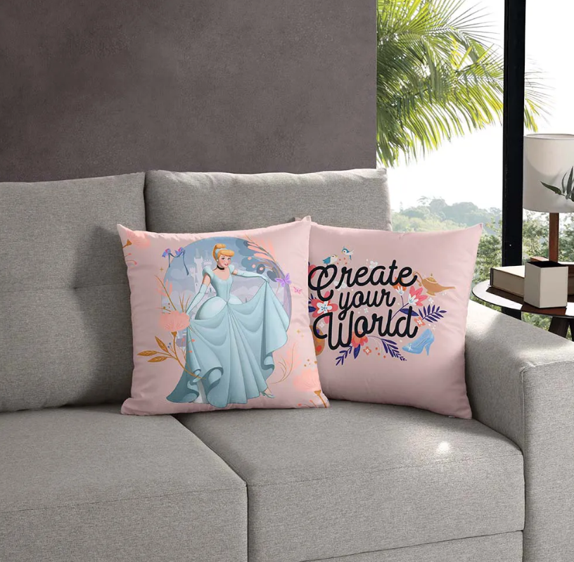 Como criar um quarto infantil temático com cortina Disney e acessórios?